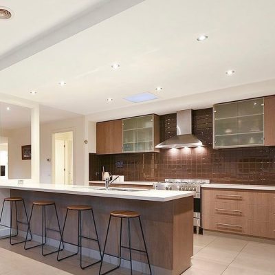 Read how our kitchen cabinet renovation in Melbourne transformed a space with stylish, cost-effective solutions